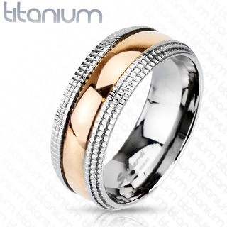 Titánium karikagyűrű - mintázott szegélyek, aranyozott sáv - Nagyság: 54